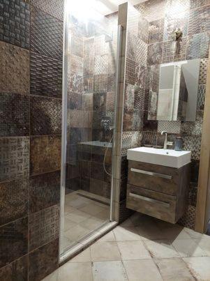 Dr Becsey Luxury Apartman Bekescsaba Esterno foto