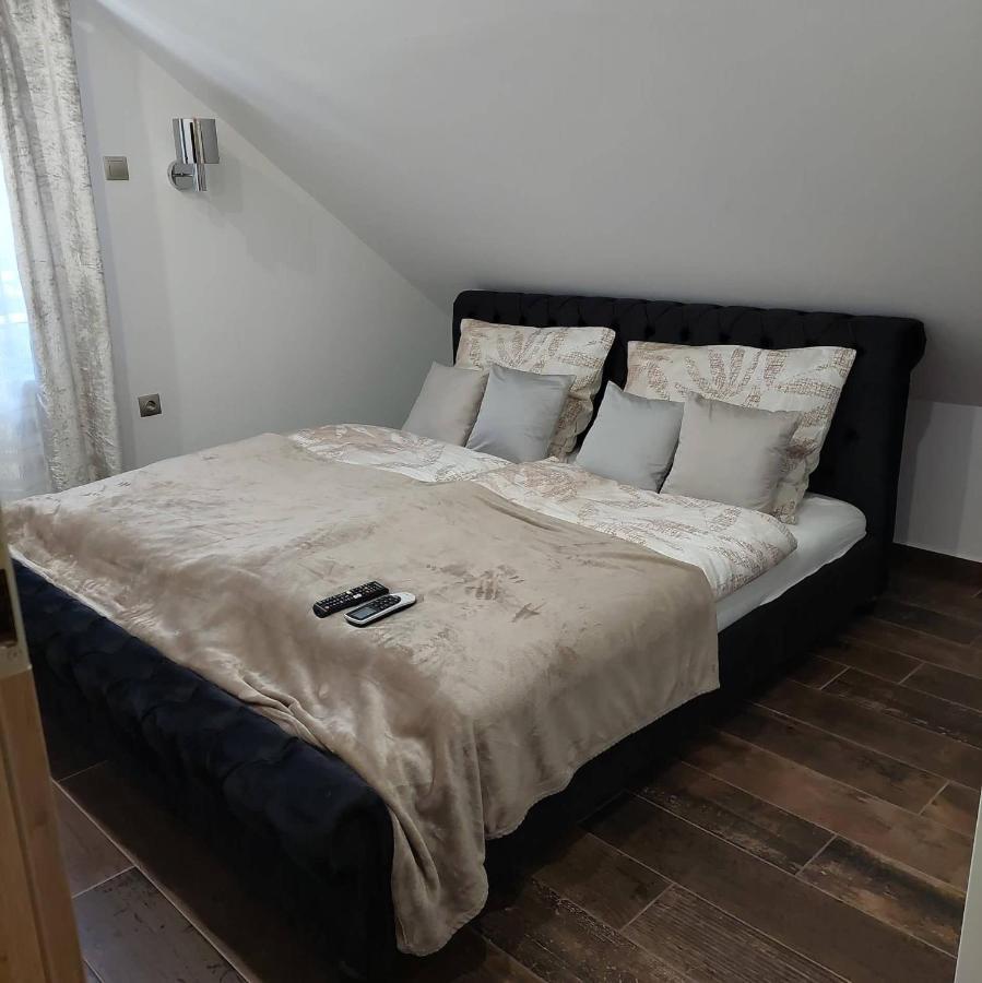 Dr Becsey Luxury Apartman Bekescsaba Esterno foto