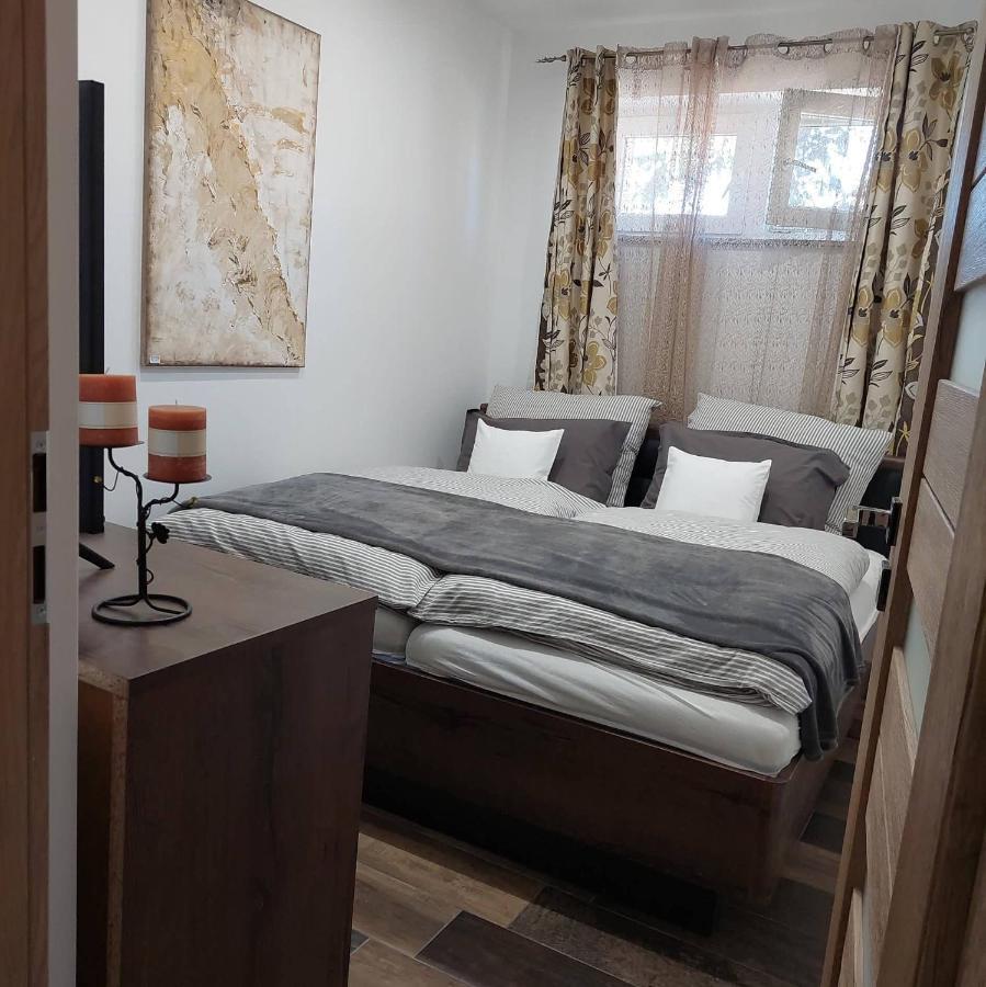 Dr Becsey Luxury Apartman Bekescsaba Esterno foto